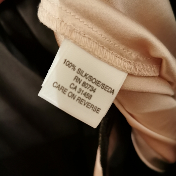 BCBG MaxAzria 100% silk dress with embellishment - Picture 8 of 8